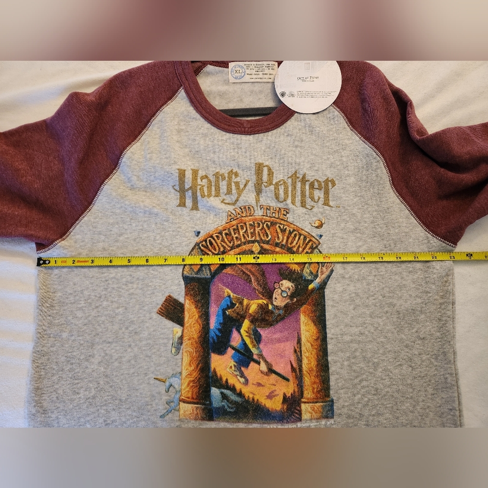 Out of Print - Harry Potter Raglan Sweatshirt 🪄🏰✨ - Picture 6 of 7